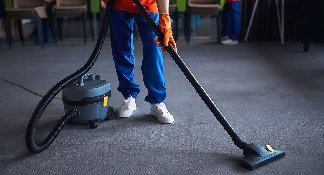 Winter Office Entrance Hygiene Plan (Bristol): Mats, Grit Control & Daily Touchpoint Rotation